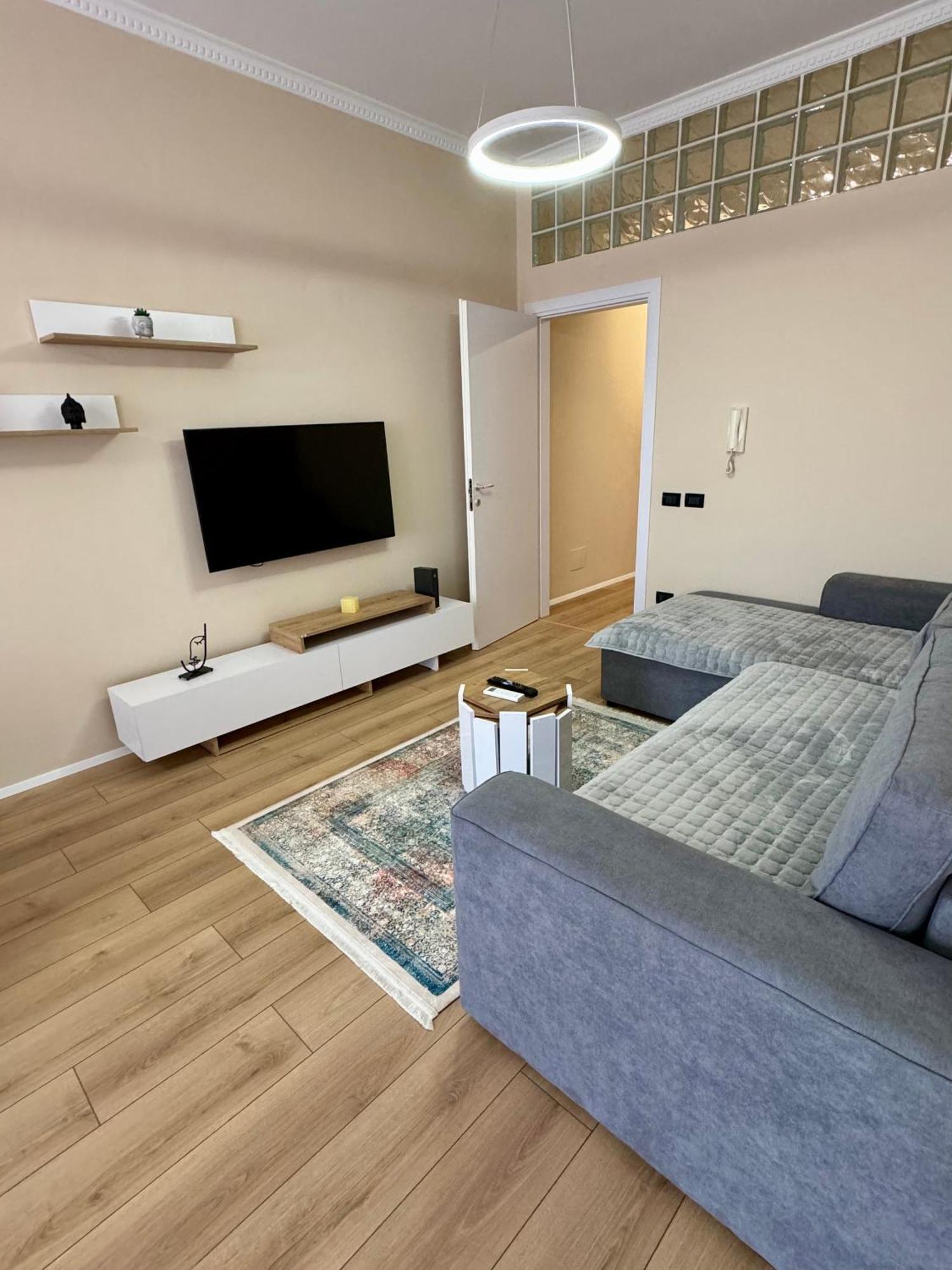 New Bazaar Cozy Apartment 2 Dajti View Tirana Kültér fotó