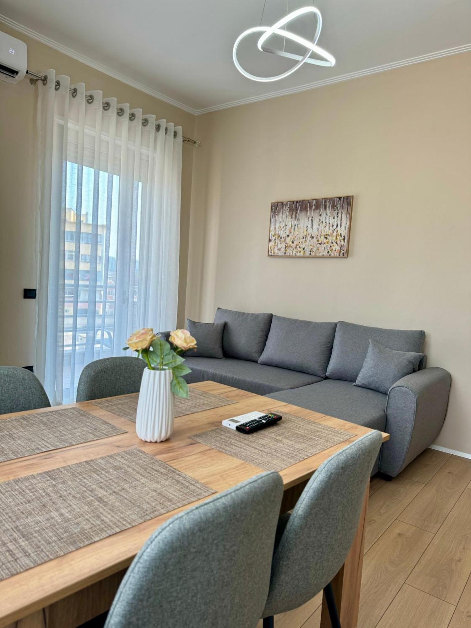 New Bazaar Cozy Apartment 2 Dajti View Tirana Kültér fotó
