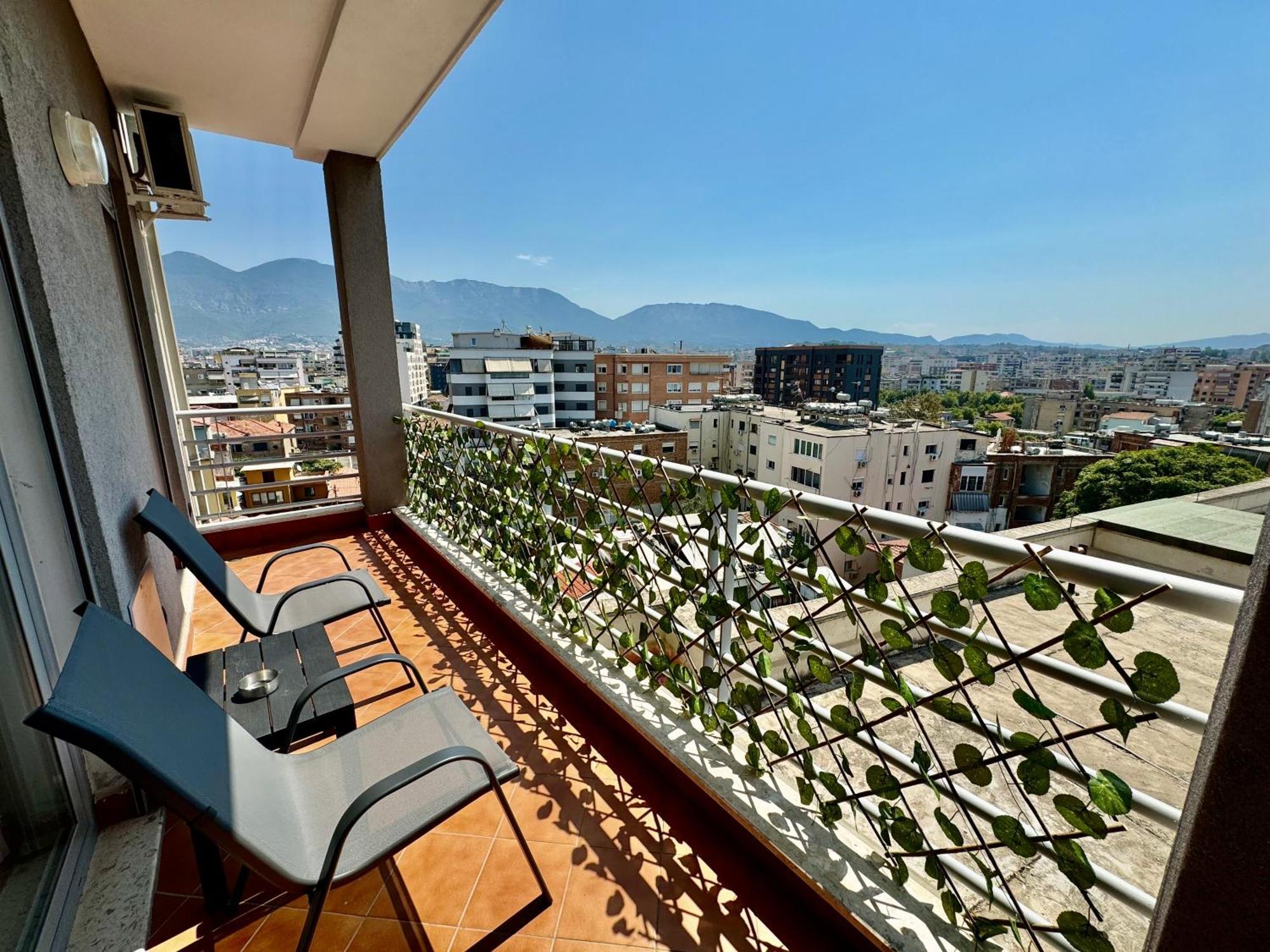 New Bazaar Cozy Apartment 2 Dajti View Tirana Kültér fotó